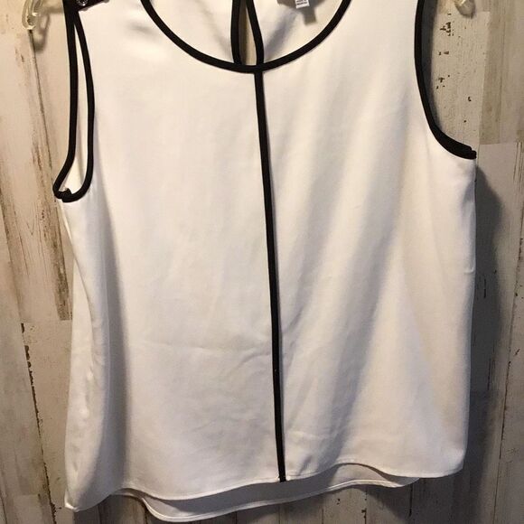 Blouse by a Calvin Klein, white and black size medium - Picture 1 of 3